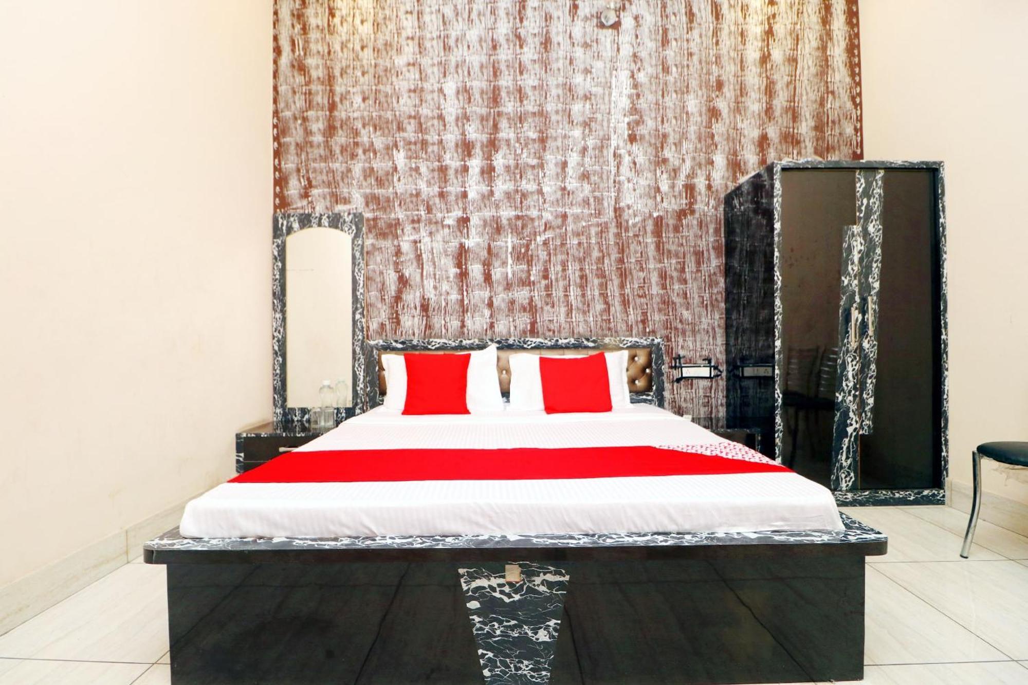 Hotel O Pushp Vatika Bhiwani Exterior photo