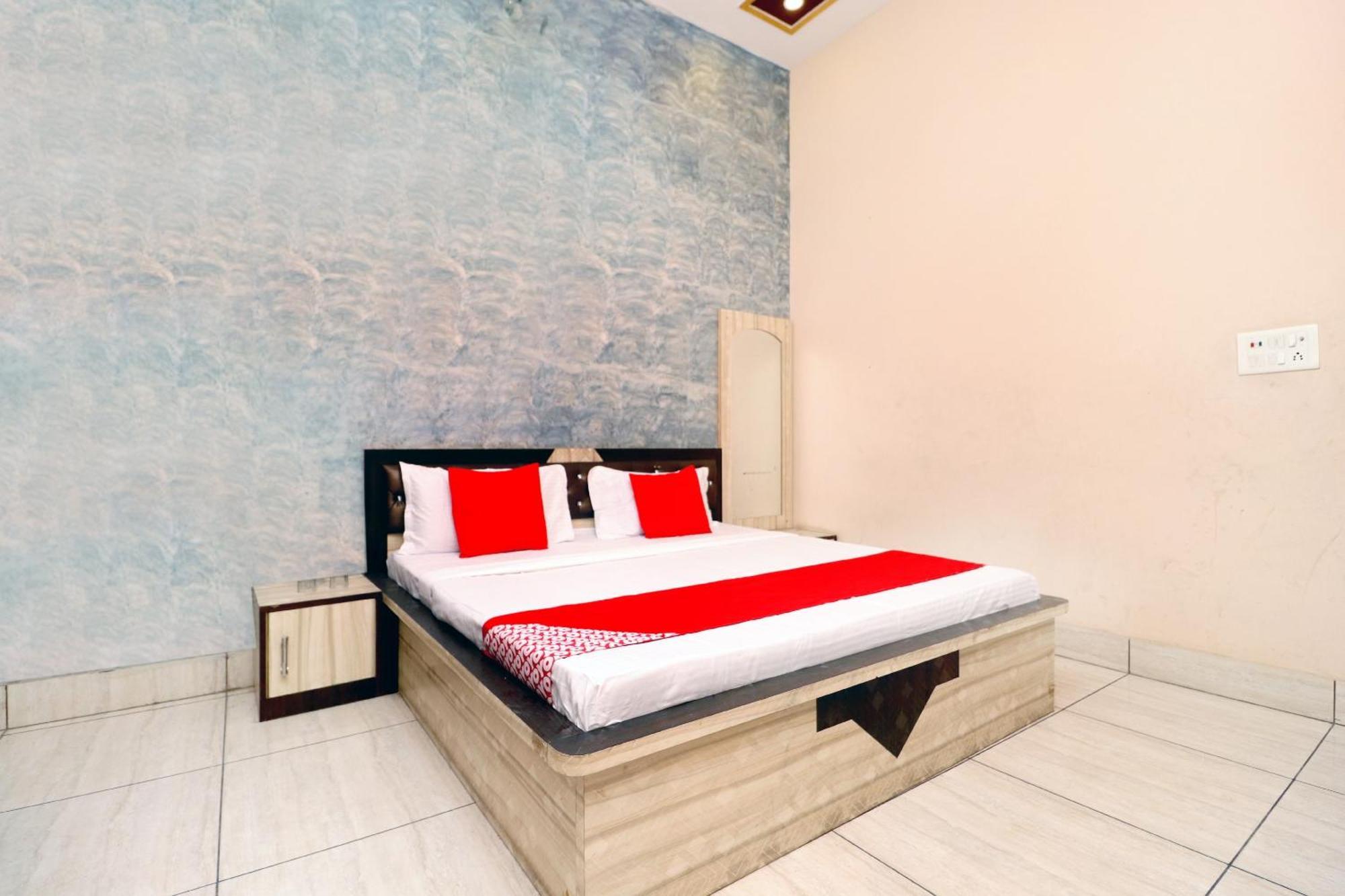 Hotel O Pushp Vatika Bhiwani Exterior photo