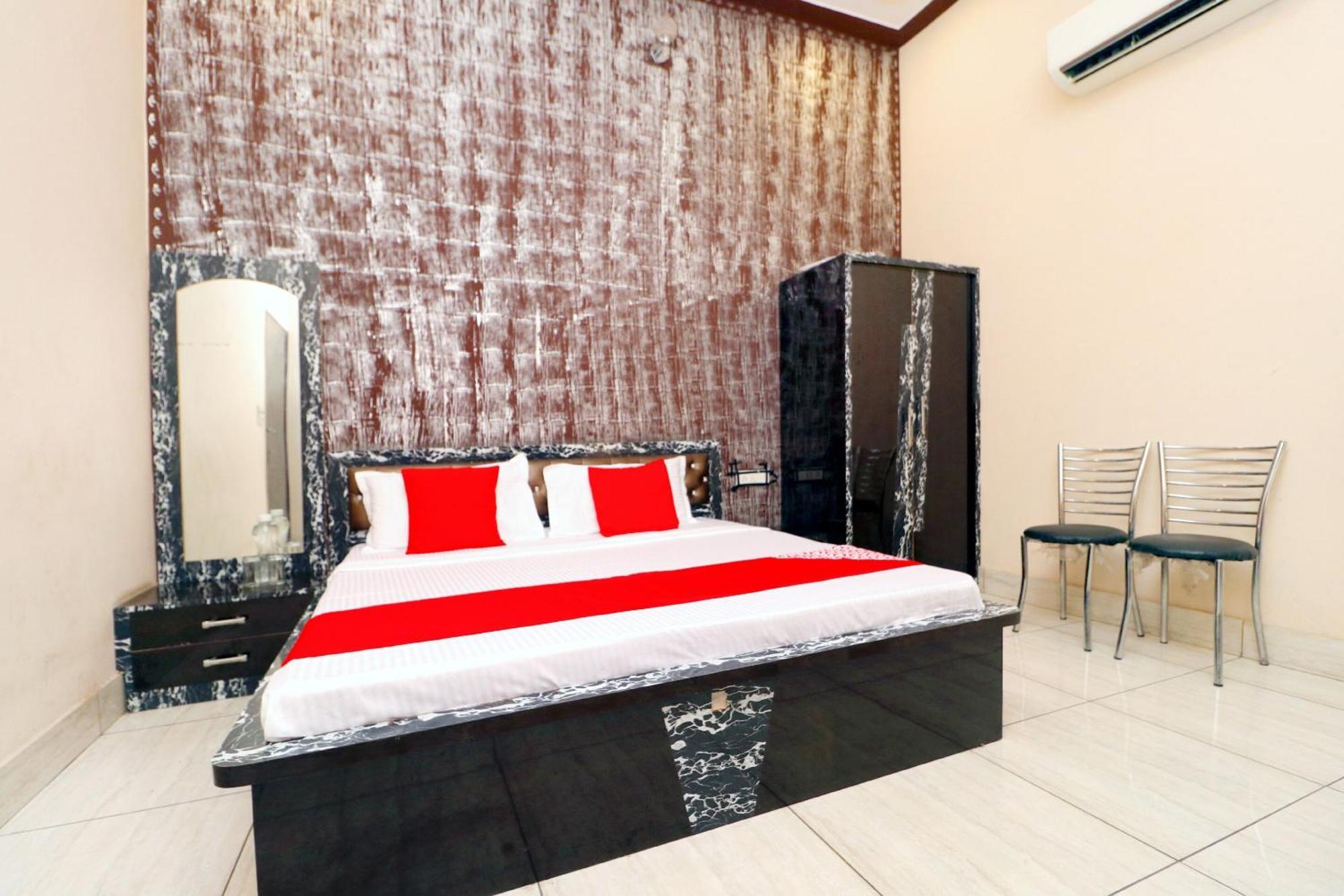 Hotel O Pushp Vatika Bhiwani Exterior photo